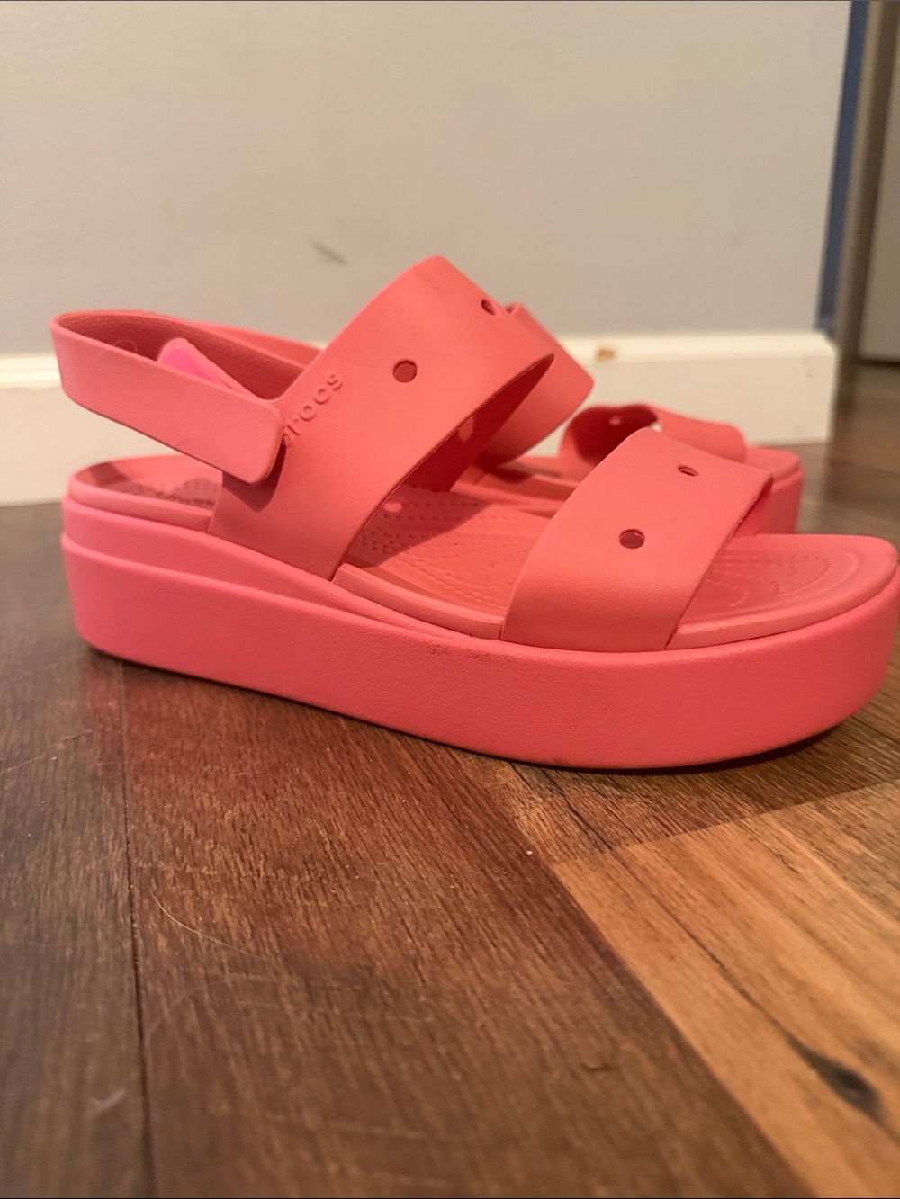 CROCS Platform Sandal — Bright Coral